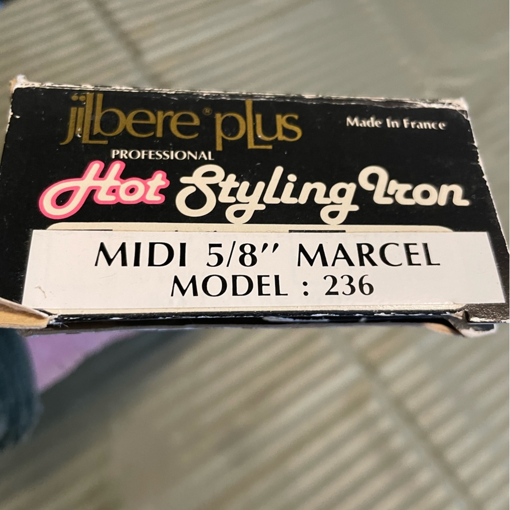 Hot Styling Iron by Jilbere de Paris - Picture 2 of 3